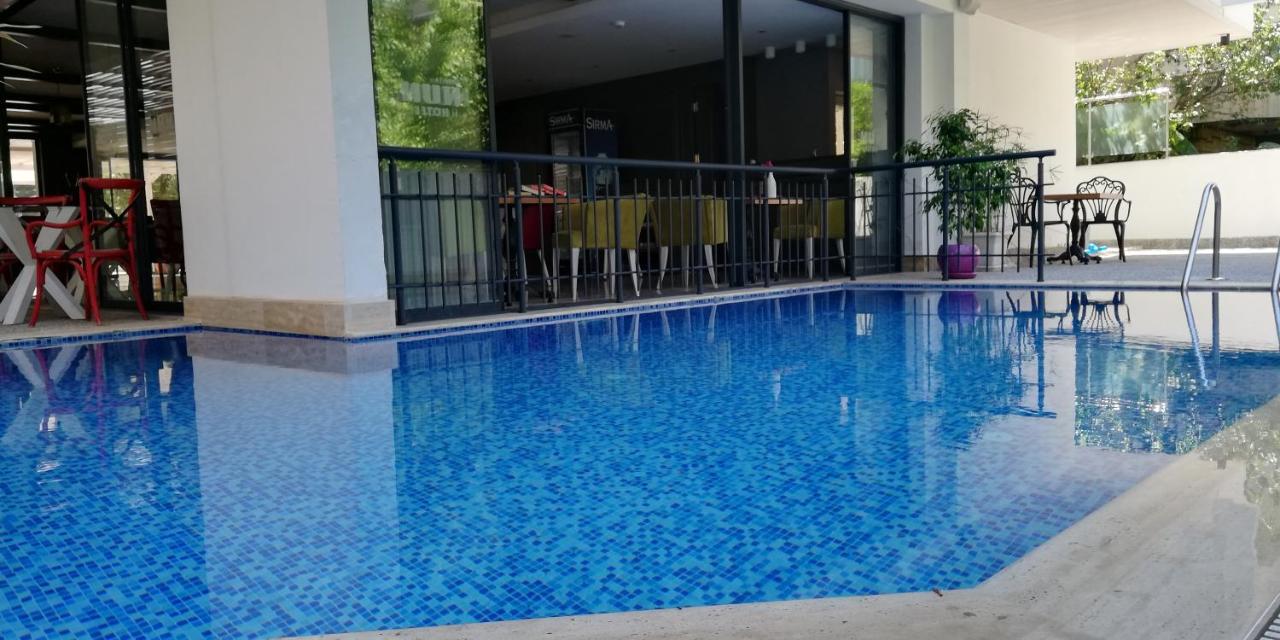 Nun Junior Otel 3*